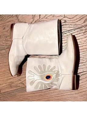 DE ARTO white toddler leather boots. Made in Italy.  Size 39